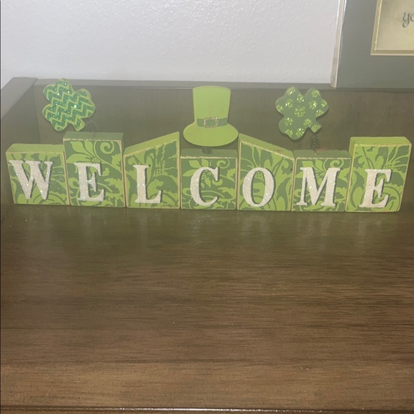 St. Patrick's Day Decor Set - Picture 6 of 12